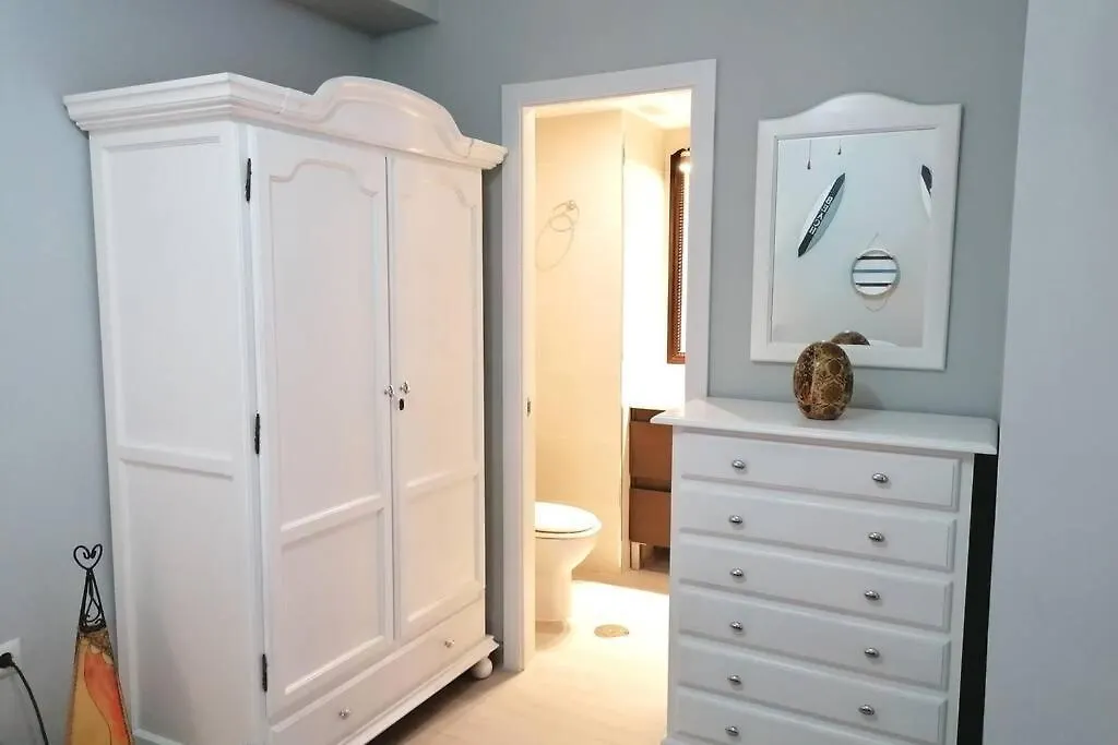 アパート Apartamento 42 Eurosol, A 5 Min Carihuela トレモリノス スペイン