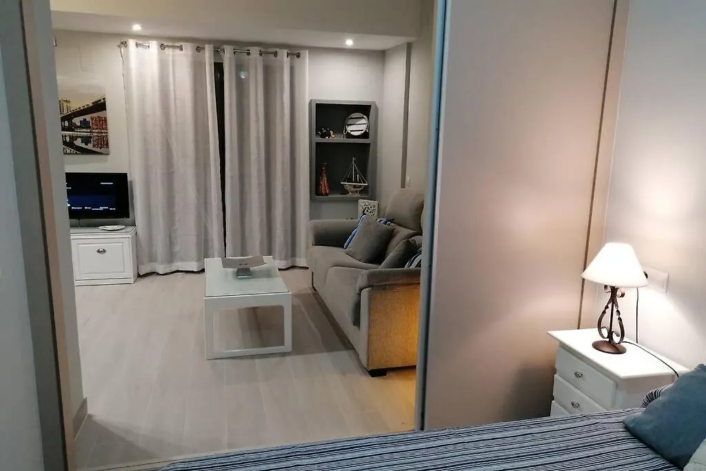アパート Apartamento 42 Eurosol, A 5 Min Carihuela トレモリノス